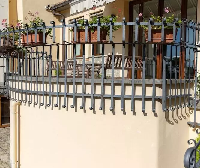 هتل Villa Santa Margherita B&b
