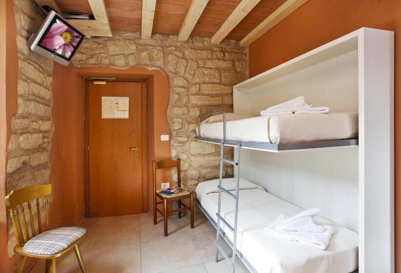 בית מלון כפרי Albergo Garni Orchidea