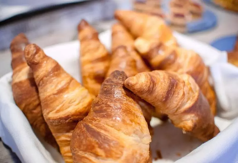 هتل Bacco Rooms And Breakfast