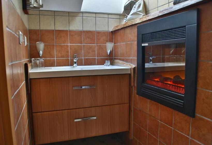 בית מלון כפרי Bistro Europa