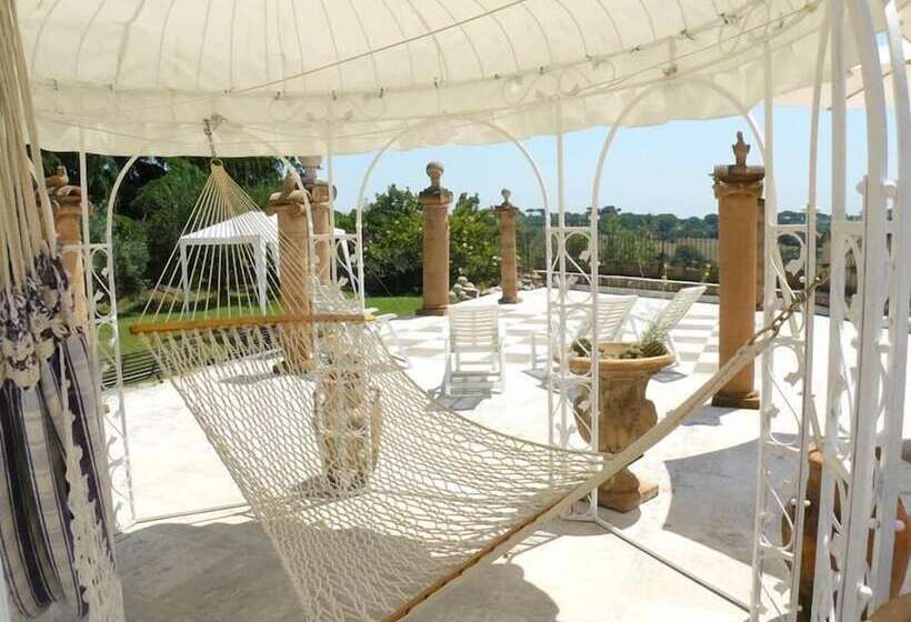 בית מלון כפרי Borgo Dei Ferraresi