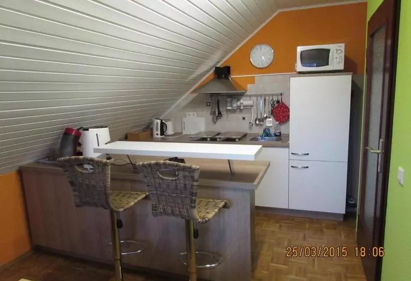 ホテル Em Gardestueffje Eifel Apartements
