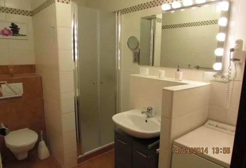 ホテル Em Gardestueffje Eifel Apartements