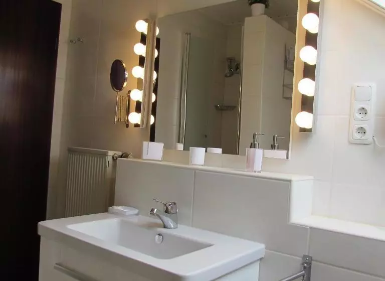 ホテル Em Gardestueffje Eifel Apartements