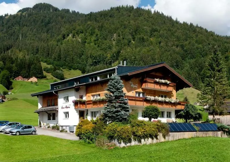 Hotelli Haus Alpina