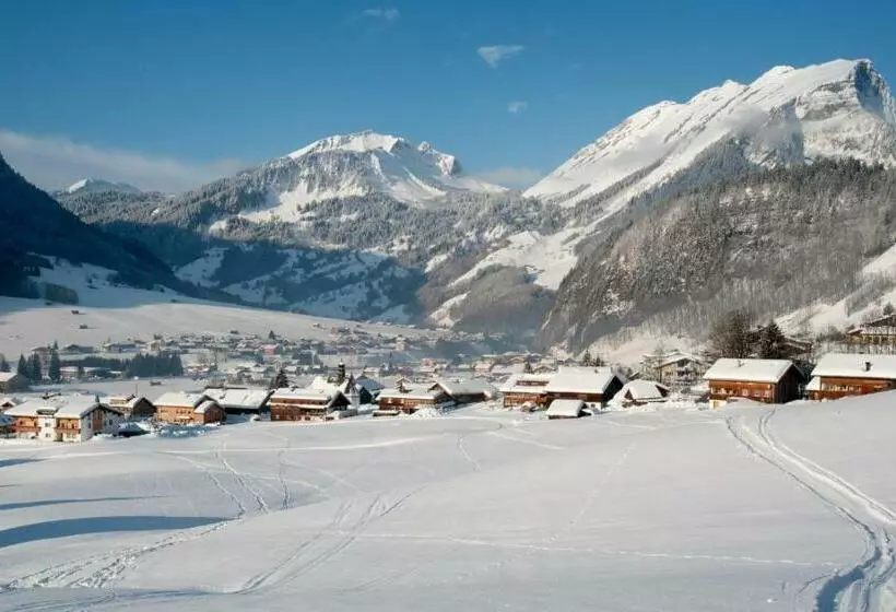 Hotelli Haus Alpina