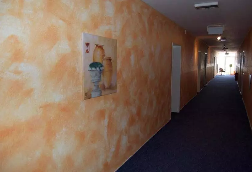 ホテル Karlshof
