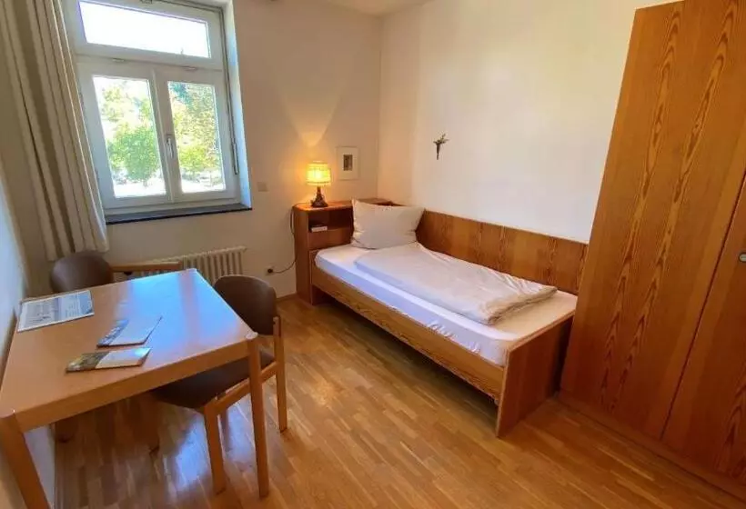 Hotelli Kloster Steinfeld Gästehaus