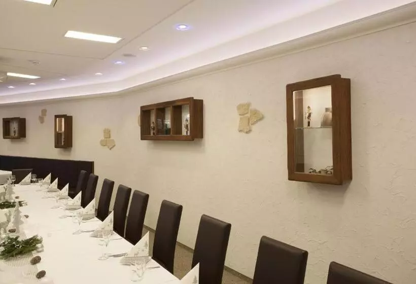 ホテル Pension Am Schwanenteich