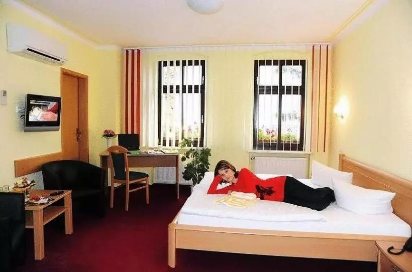 ホテル Pension Am Schwanenteich