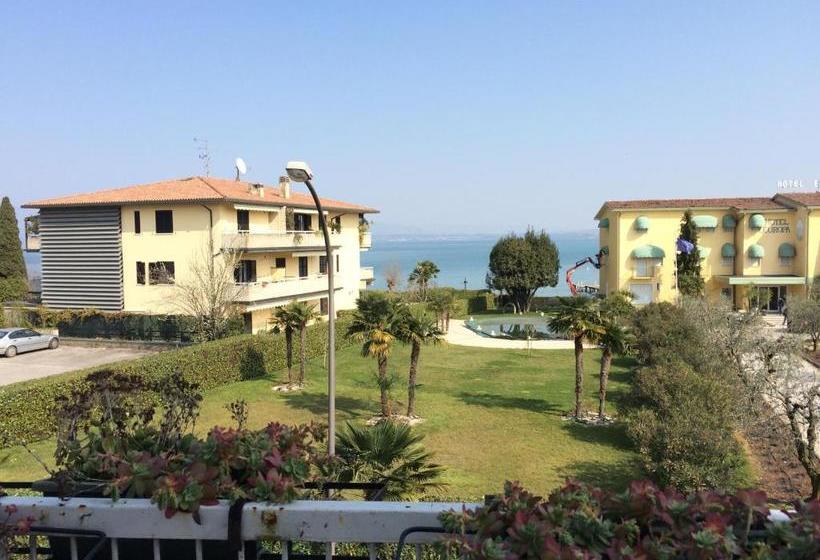 Отель Residence Poggio Al Lago