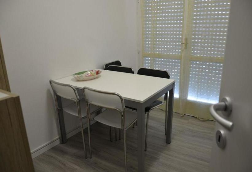 Отель Residence Poggio Al Lago