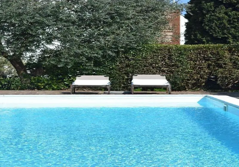 ホテル Residence Poggio Al Lago