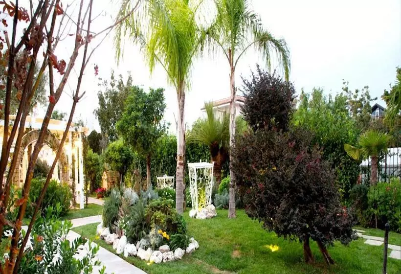 Hotelli Villa Clementina