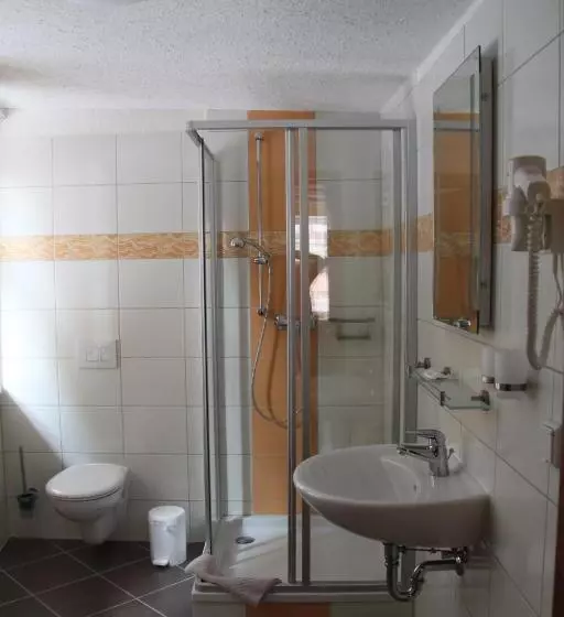 Hotelli Zum Kanzler