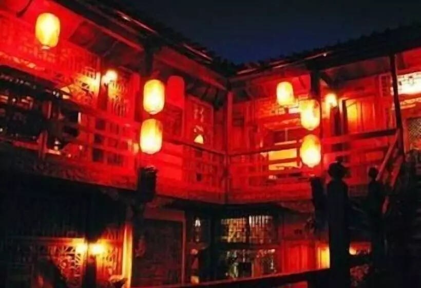 Hotelli 2418 Inn Lijiang