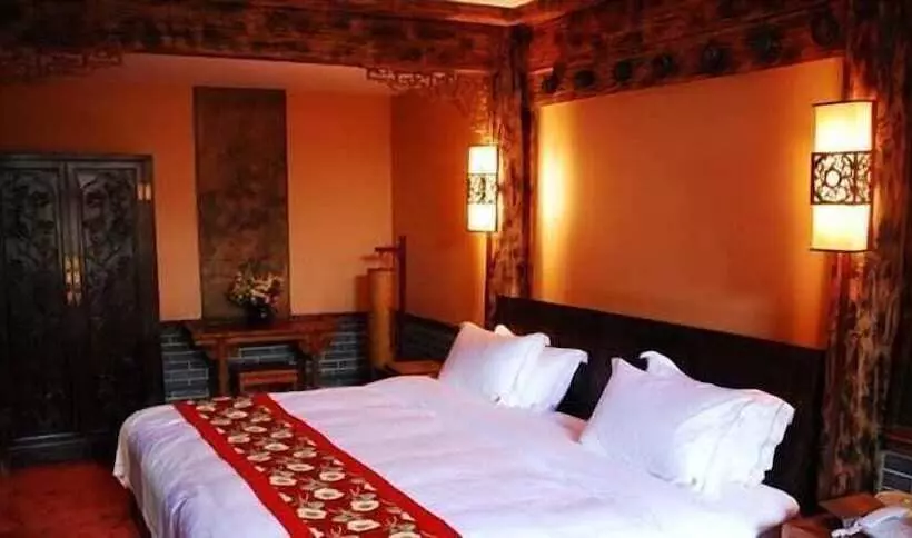 Hotelli 2418 Inn Lijiang