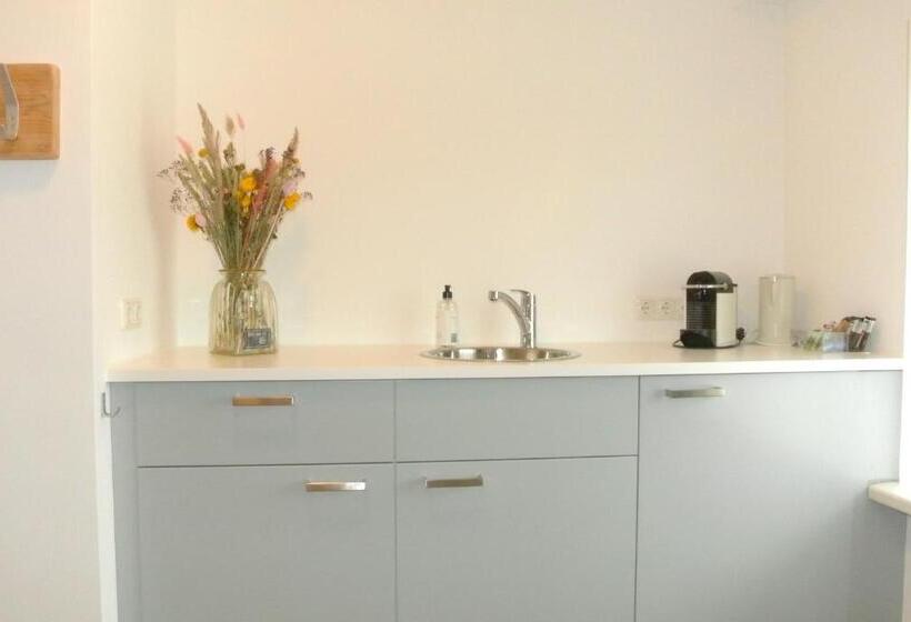 Отель Bed&breakfast Aan Strand