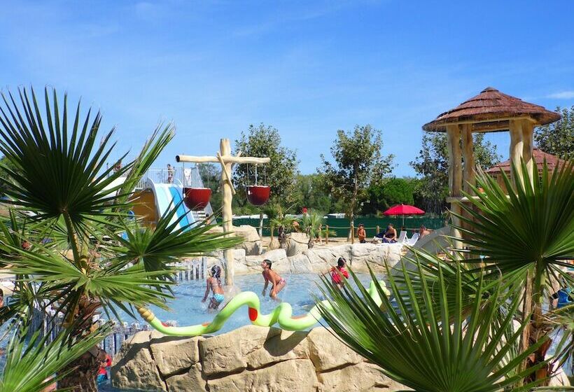 בית מלון כפרי Camping Le Sainte Marie