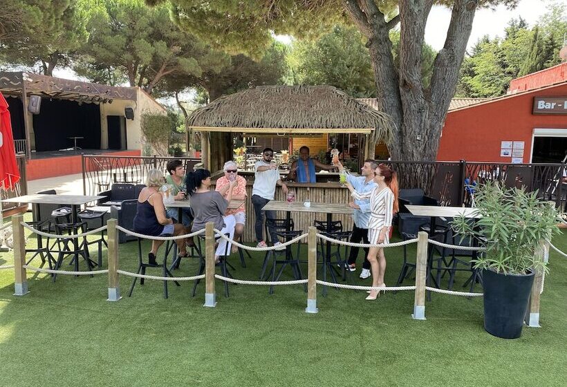 בית מלון כפרי Camping Le Sainte Marie