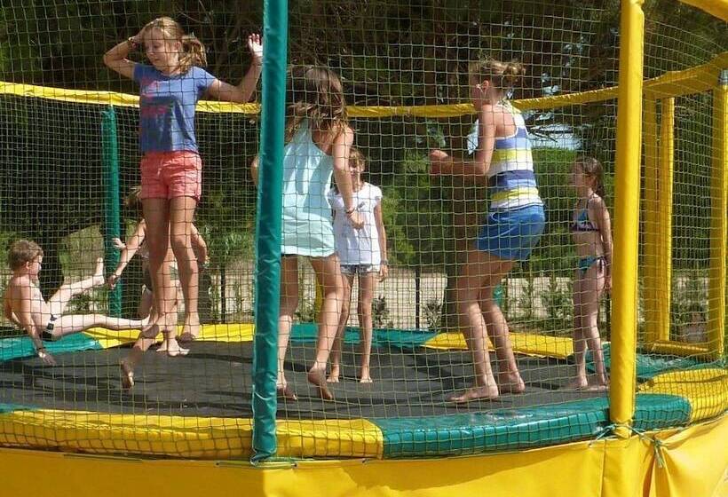בית מלון כפרי Camping Le Sainte Marie
