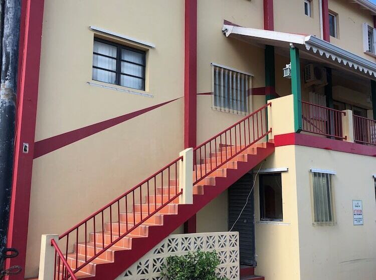 هتل Carl S Unique Inn & Conference Facilities