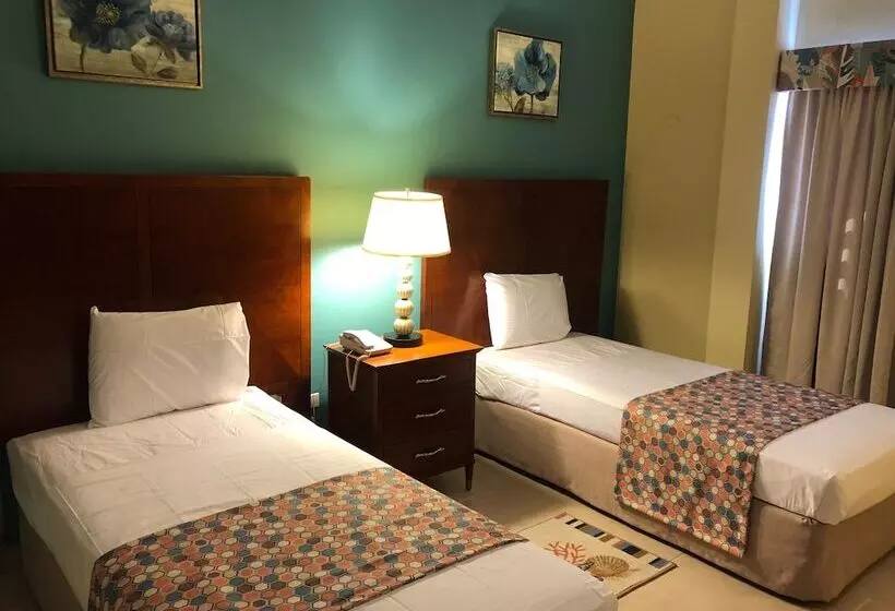 هتل Carl S Unique Inn & Conference Facilities