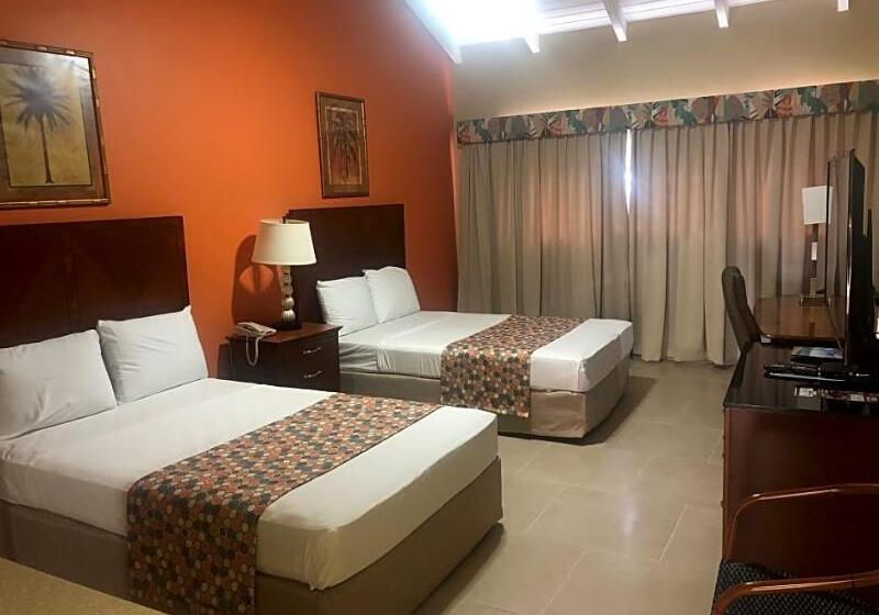 هتل Carl S Unique Inn & Conference Facilities