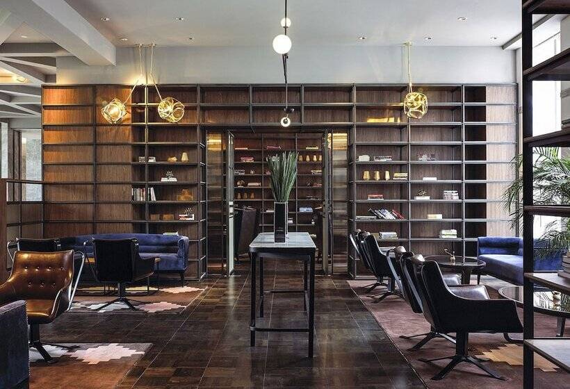 The Lotus Hotel Chongqing