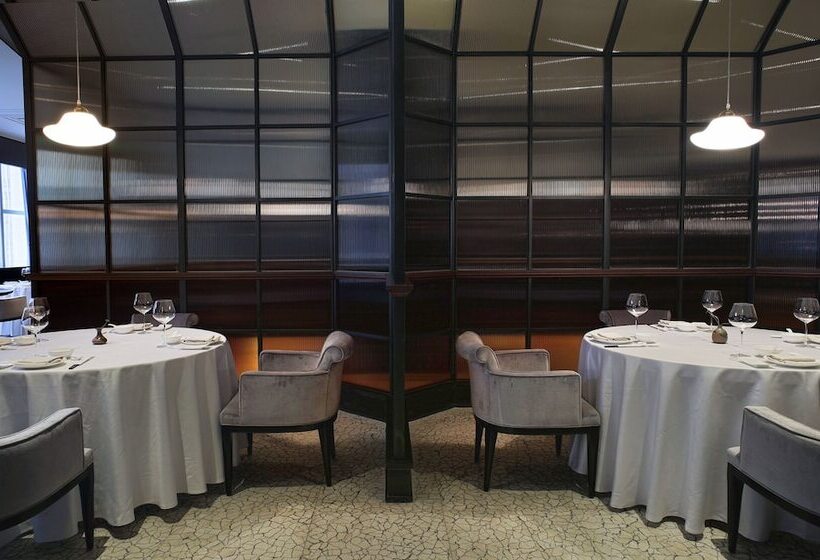 The Lotus Hotel Chongqing