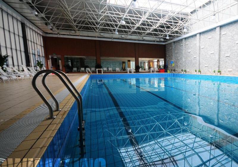 Maison New Century Hotel Wuyuan Haiyan