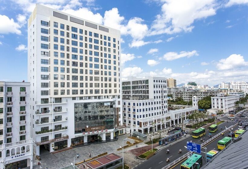 Hotel Sanya Huabaoshi