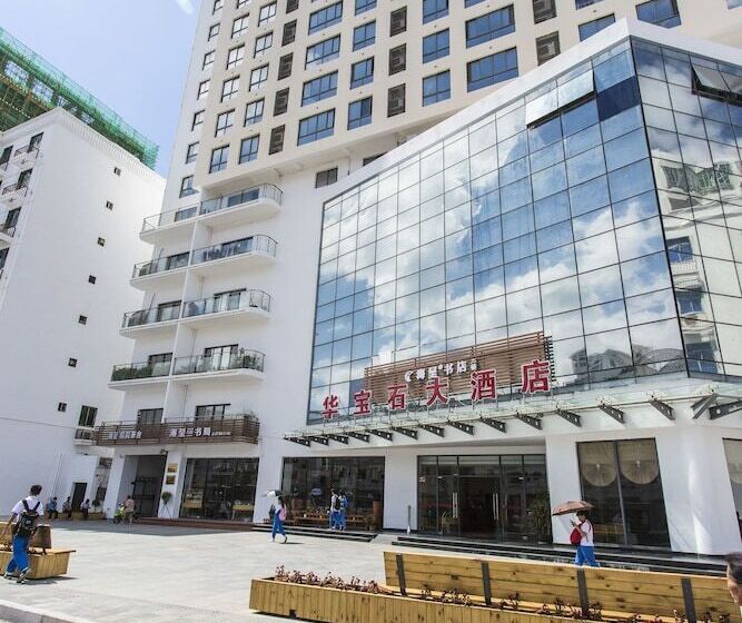 Hotel Sanya Huabaoshi