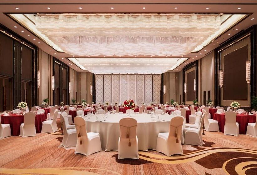 Отель Wanda Realm Yinchuan