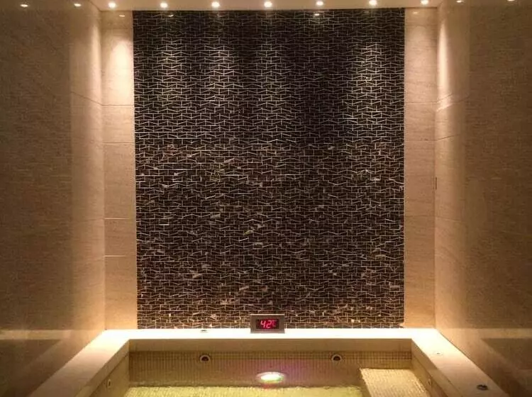 هتل Wanda Realm Yinchuan