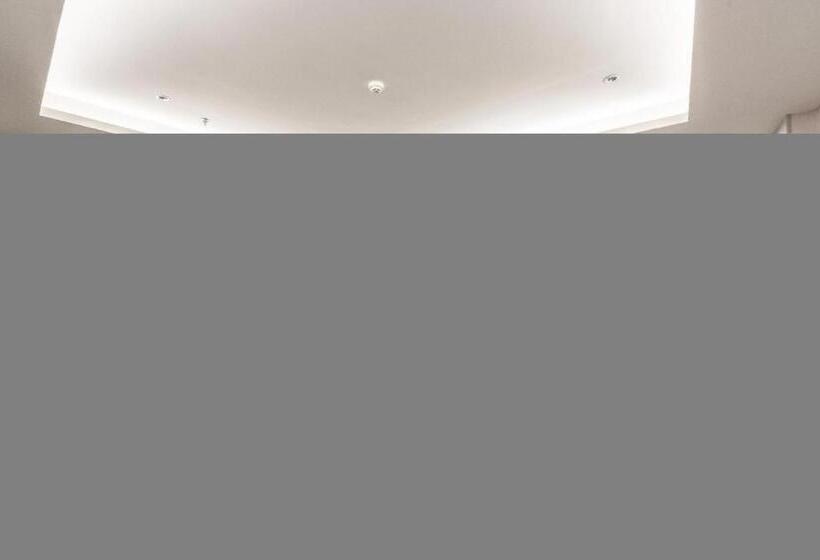 Hanting Hotel Changsha Railway Station Metro Station