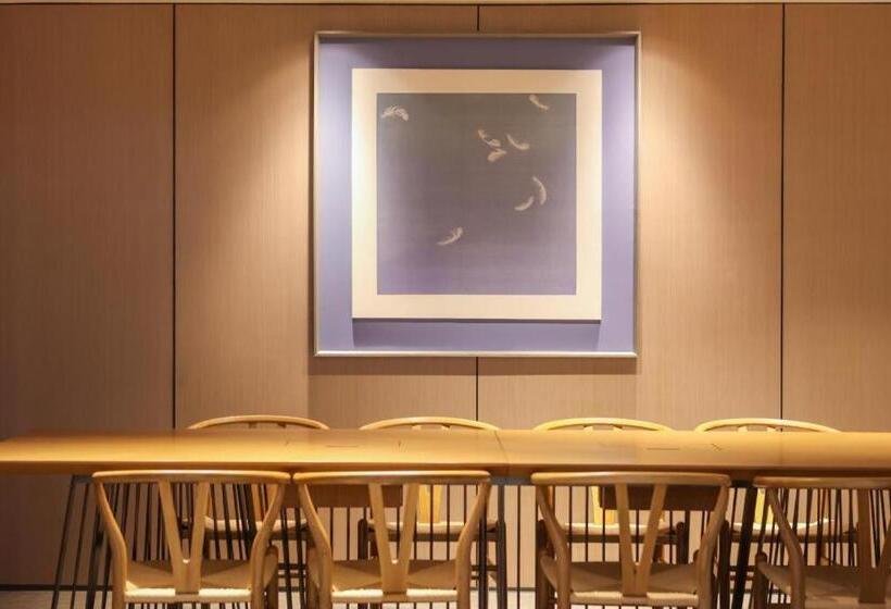 Ji Hotel Shanghai Xujiahui Caobao Road Metro Station