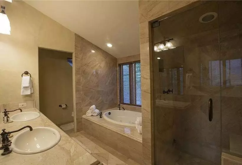 هتل Adams Ranch Retreat By Telluride Resort Lodging