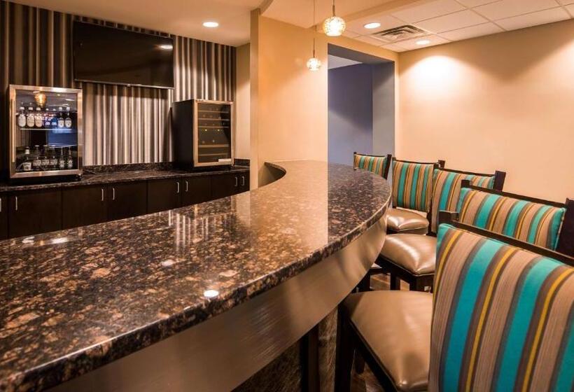 בית מלון כפרי Best Western Premier University Inn