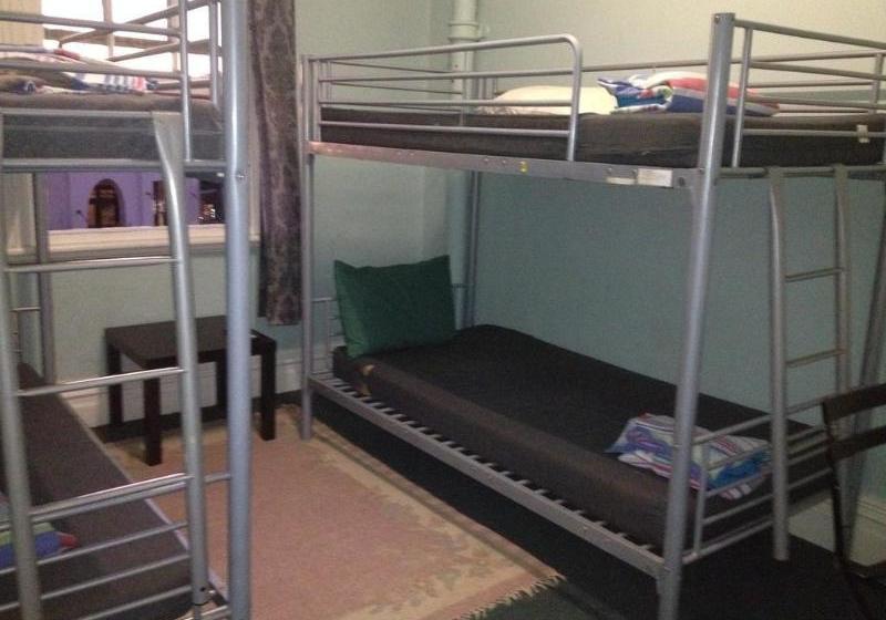 בית מלון כפרי Bondi Shores Accommodation