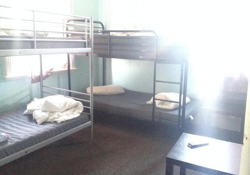 בית מלון כפרי Bondi Shores Accommodation