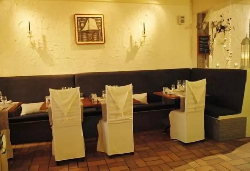 هتل Cecil