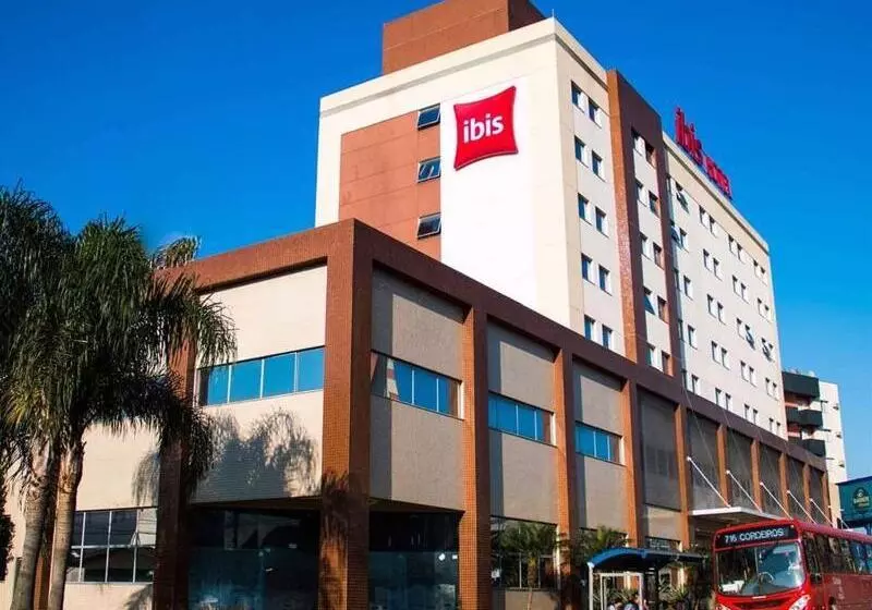 ホテル Ibis Navegantes Itajai