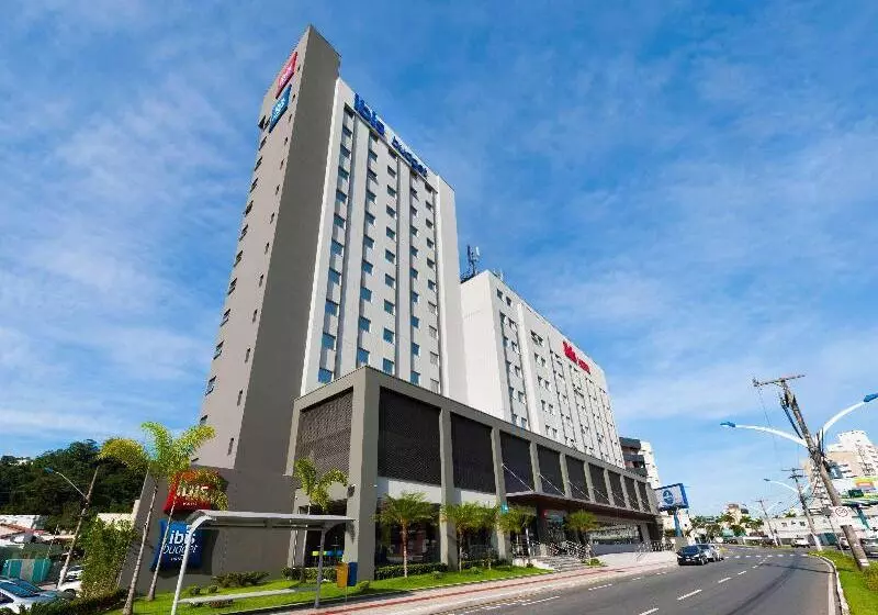 ホテル Ibis Navegantes Itajai