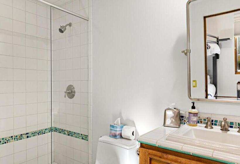 هتل Dakota Place 7