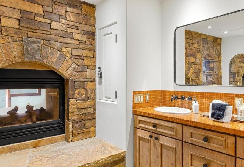 هتل Dakota Place 7