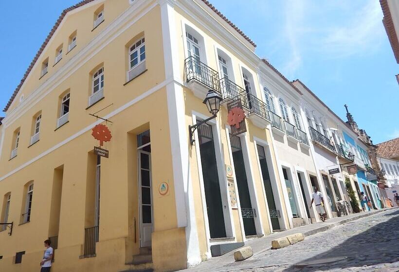 هتل Laranjeiras Hostel