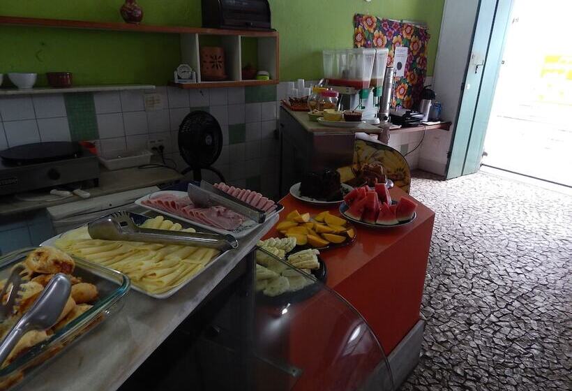 هتل Laranjeiras Hostel