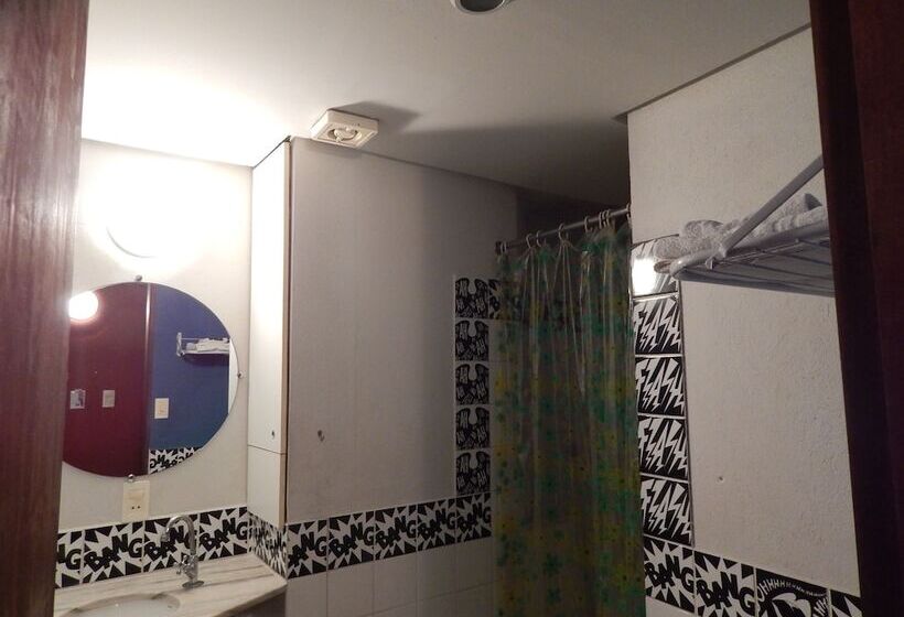 هتل Laranjeiras Hostel