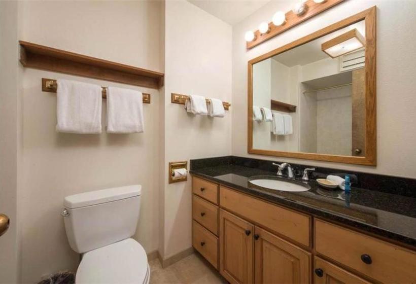 هتل Teewinot Condominiums